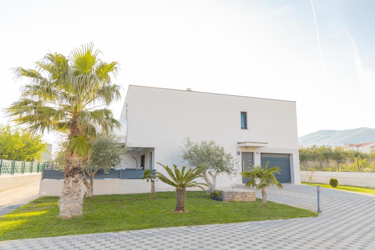 Villa Castelli, Apartment With Pool, Kaštela מראה חיצוני תמונה